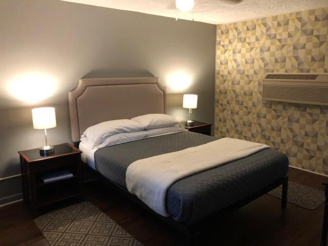 Camillus Nightshade Inn & Gardens מראה חיצוני תמונה